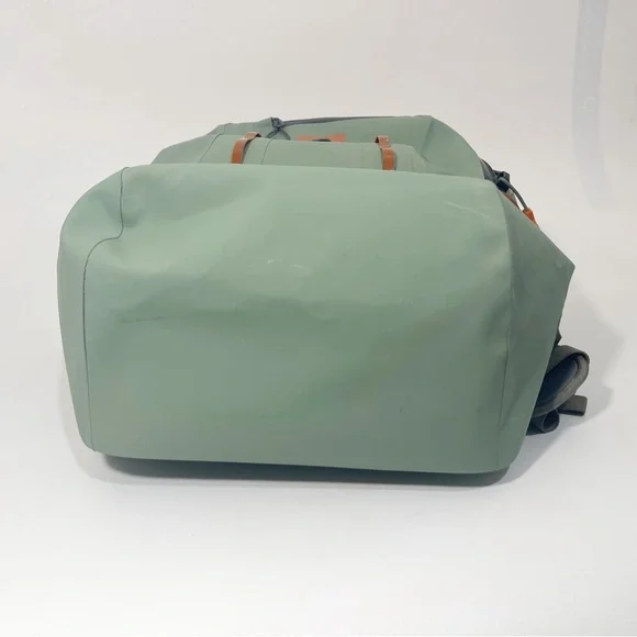 Fishpond Thunderhead Submersible Backpack - Picture 3 of 10